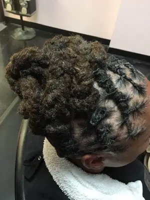 QUEEN BEE HAIR SALON