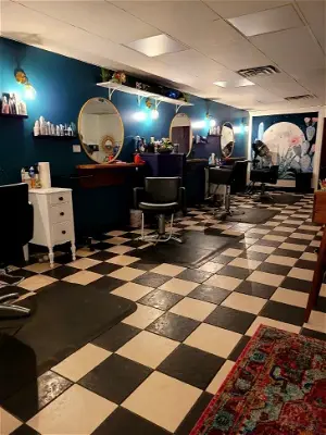 Pretty Sharp Salon