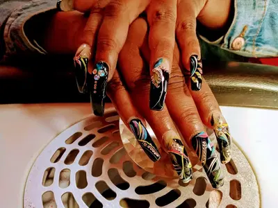 Central Nails LLC