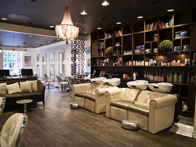 Izzy Salon
