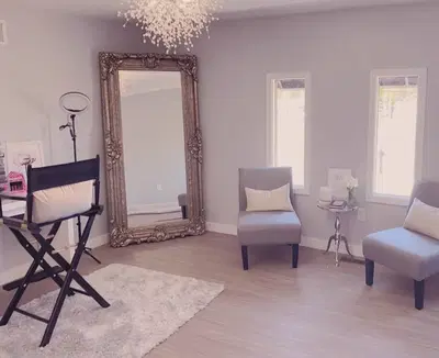 bombshell hair studio, Inc.