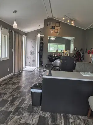 Kelly’s Hair Design