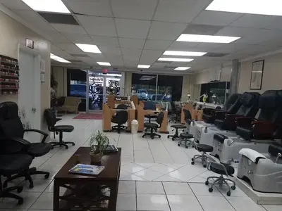 Happy Hair & Nails