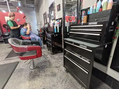 Starz Salon