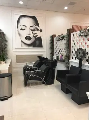 Aury's Royal Nails And Spa