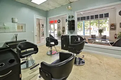 Glavidia Hair Studios