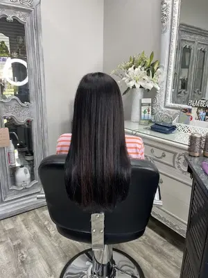 Naturally Sima Salon