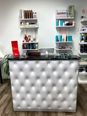 Sofia Loren Salon