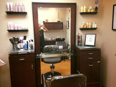 Love Salon