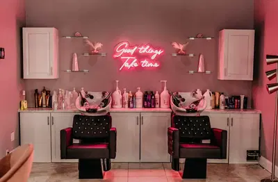 Gloss Beauty Bar