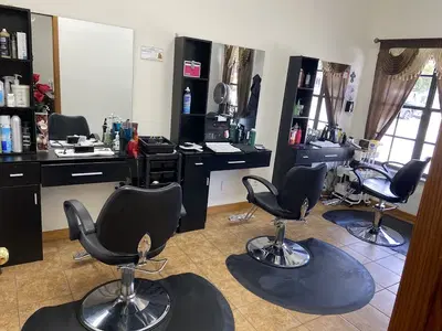 Marie’s Unisex Salon