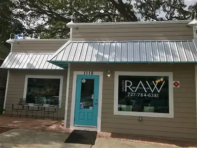 Salon Raw