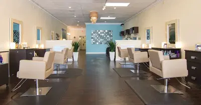 Salon Glo