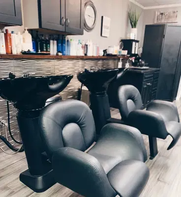 Nicole Marie Salon