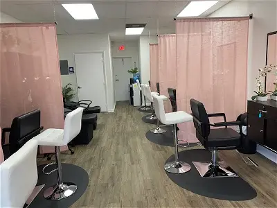 Golden Locks Salon, Braid Salon, Salon Booth Rental $100 Weekly