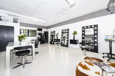 Luca Mencarini Salon Studio