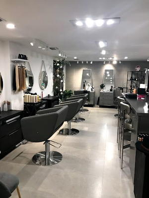 Posh by EMILIO URIBE Salon / Barber