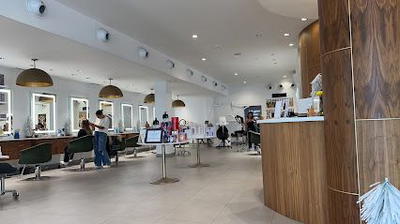 Privé Salon & Spa