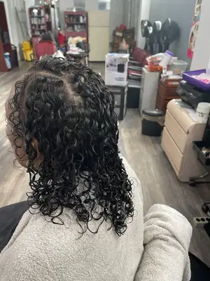 Greta's Unisex Salon
