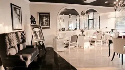 Soy Salon & Spa
