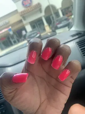 Mariu's Unisex Beauty Salon