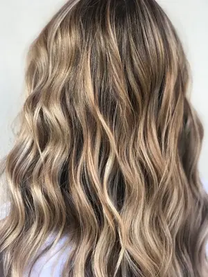 Stylist Amanda Elaine
