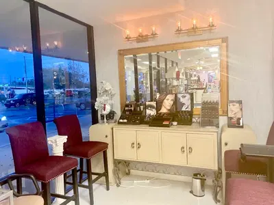 Aacardi the Salon