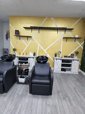Roots2Royals Hair & Makeup Salon