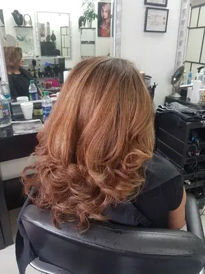 Nelly's Beauty Salon