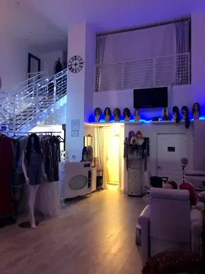 Oshun Hair Bar, Customized Hair Extension,Wig Boutique