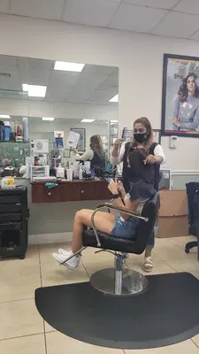 Nora's Beauty Salon