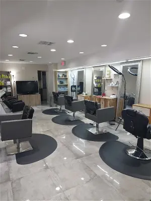 Beauty & More Salon