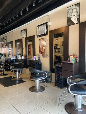 Cindy Unisex Salon