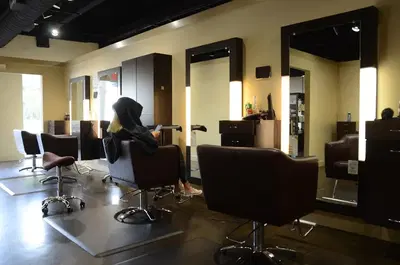 Avant Garde salon
