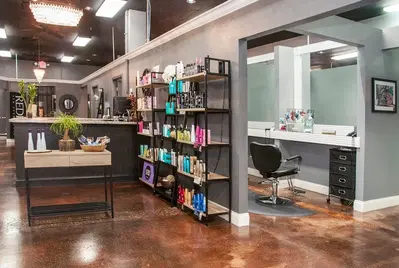 Salon At 618