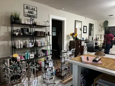 Tresses Salon