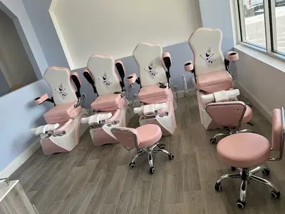 IQ Nail World