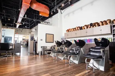 Salon Adrian