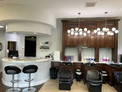 La-Te-Da Salon & Spa