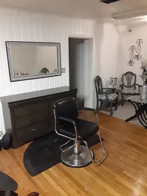 Yourz Truly Hair Salon and Nail Bar