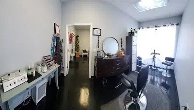 Mirrors Salon