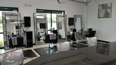 Head Hunters Salon & Spa