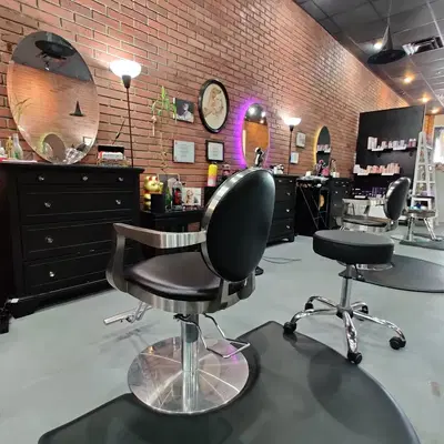Lucky Cat - Holistic Hair Salon & Gift Shop