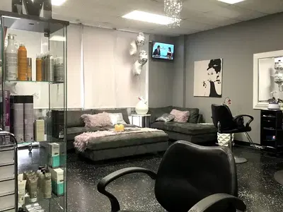 Maria Maria Salon
