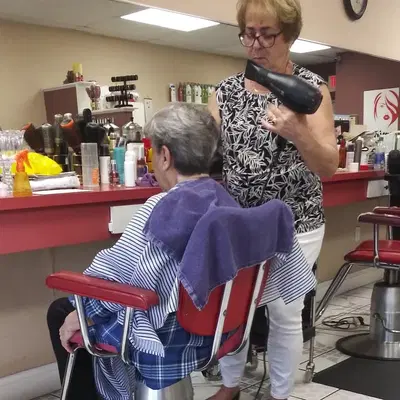 Yazmins Beauty Salon