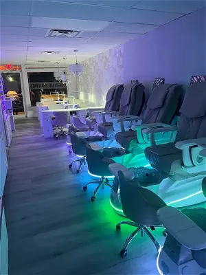 Laced with Charm, Nail Salon