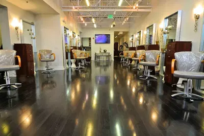 Salon Chenzo