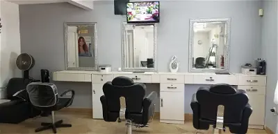 Yolanda's House of Beauty Salon - Dominican