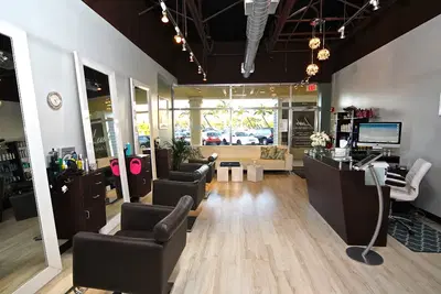 Lavish Salon