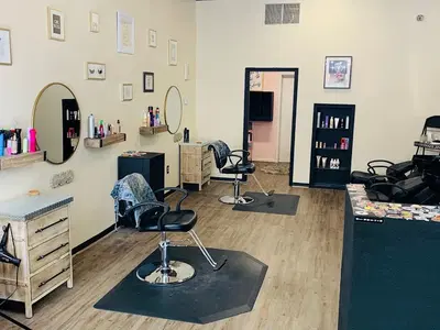 lavish lox beauty lounge